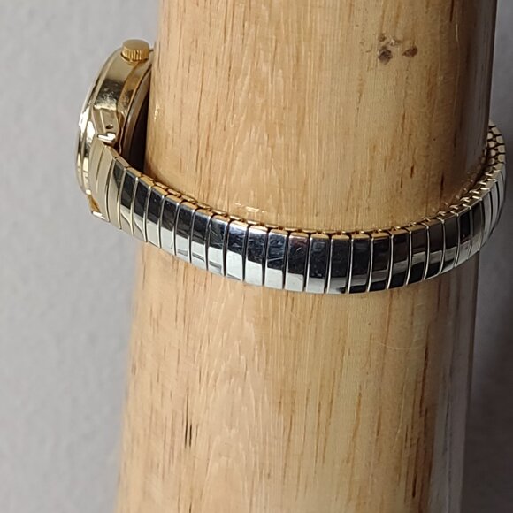 6 Inch Acqua Indiglo Stretch Watch With White Dial - Picture 4 of 13